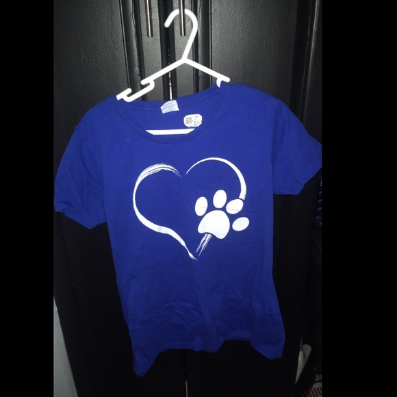 Tshirt - Picture 1 of 1